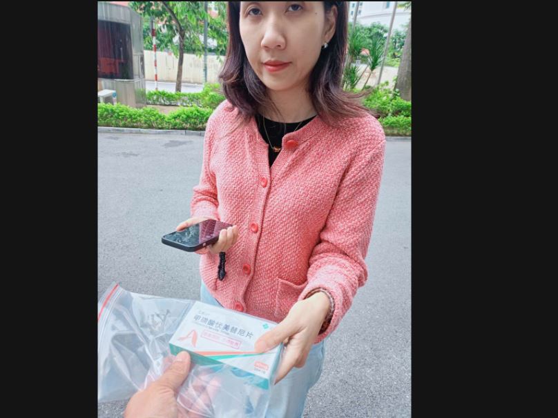 Thuốc Tagrisso Osimertinib 80mg AstraZeneca điều trị ung thư phổi (Hộp 30 viên)