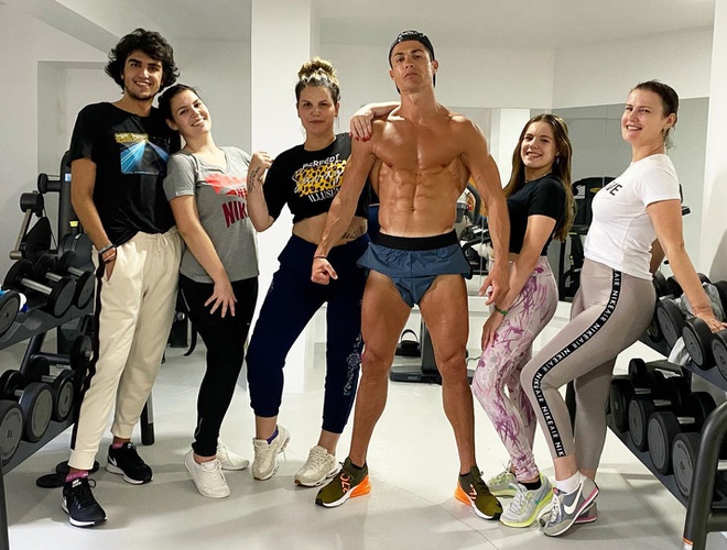 Top 5 thói quen giúp Ronaldo cải thiện sức khỏe