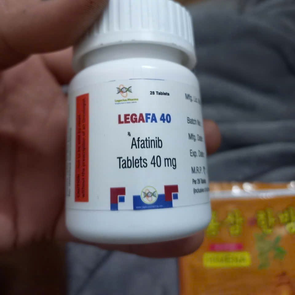 Thuốc LegaFa 40 điều trị một số loại ung thư phổi